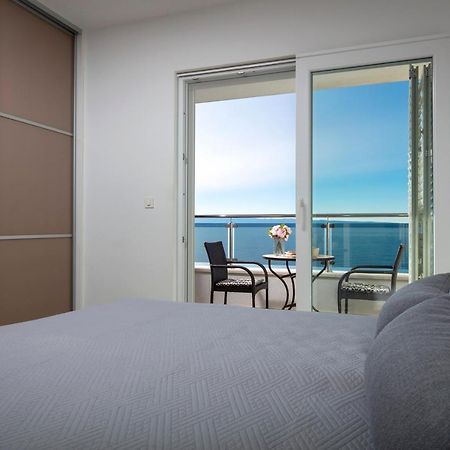 Apartments Tanita ポドストラナ エクステリア 写真