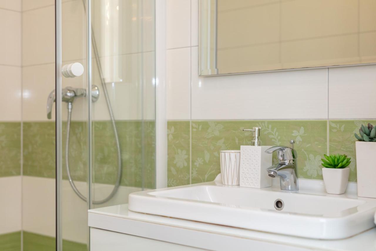Apartments Tanita ポドストラナ エクステリア 写真